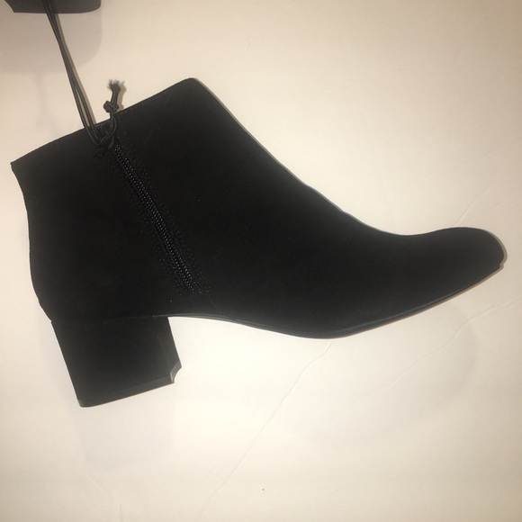 Black Ankle Boots Faux Suede NWT Sz 9 - Picture 6 of 7